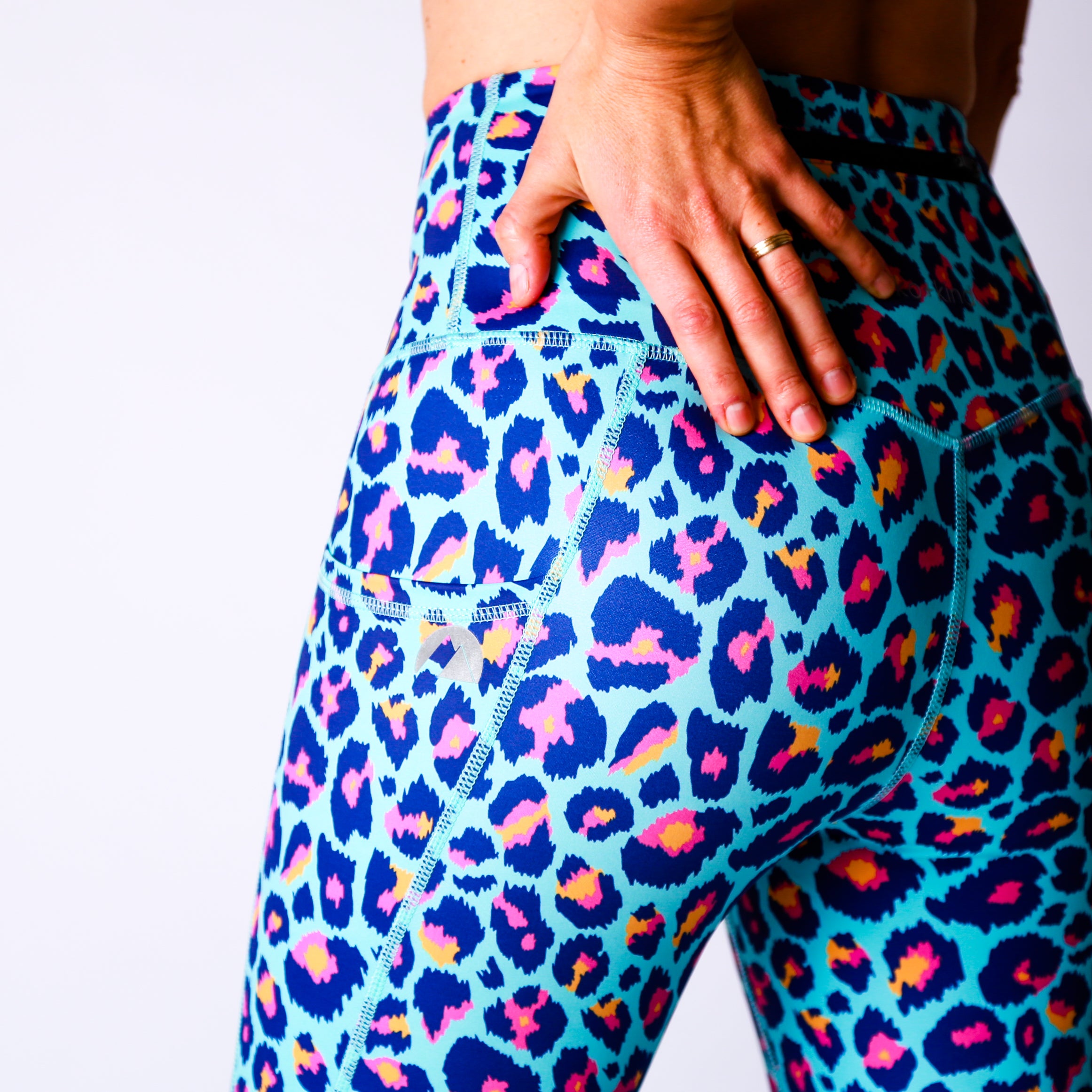 Women's Chocolate Leopard Go-To Cropped Pocket Legging by Pact